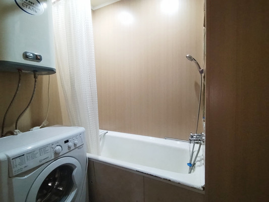 Продам двухкомнатную (2-комн.) квартиру, Морская ул, 21, Дунай п