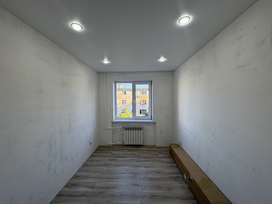 Продам трехкомнатную (3-комн.) квартиру, Ветеранов ул, 7, Дунай п