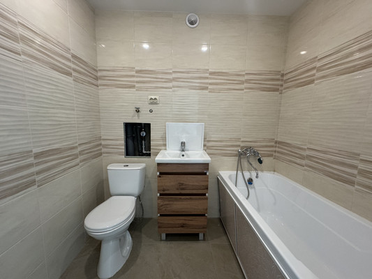 Продам двухкомнатную (2-комн.) квартиру, Ветеранов ул, 7, Дунай п