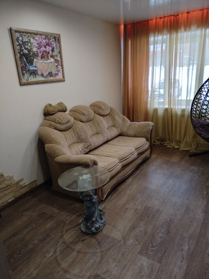 Продам трехкомнатную (3-комн.) квартиру, Центральная ул, 9, Ботня д