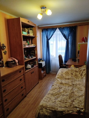 Продам трехкомнатную (3-комн.) квартиру, Центральная ул, 9, Ботня д