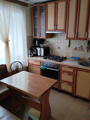 Продам трехкомнатную (3-комн.) квартиру, Центральная ул, 9, Ботня д