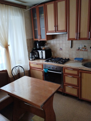 Продам трехкомнатную (3-комн.) квартиру, Центральная ул, 9, Ботня д