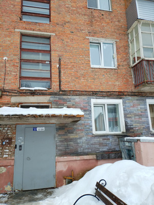 Продам трехкомнатную (3-комн.) квартиру, Центральная ул, 9, Ботня д