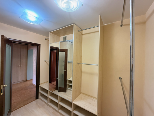 Продам трехкомнатную (3-комн.) квартиру, Деловая ул, 22к2, Нижний Новгород г