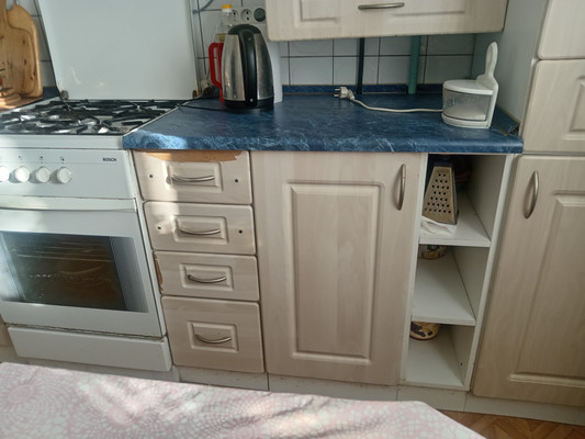 Продам трехкомнатную (3-комн.) квартиру, Геологическая ул, 75к1, Красное Село г