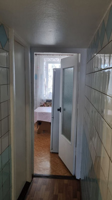 Продам трехкомнатную (3-комн.) квартиру, Геологическая ул, 75к1, Красное Село г