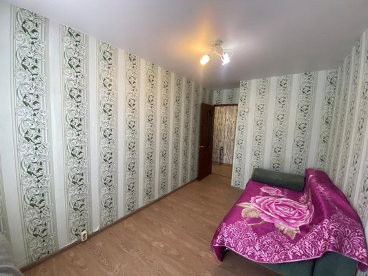 Продам двухкомнатную (2-комн.) квартиру, Спортивная ул, 3, Дубовая Роща п