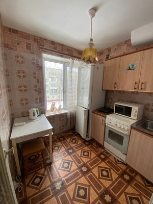 Продам двухкомнатную (2-комн.) квартиру, Спортивная ул, 3, Дубовая Роща п