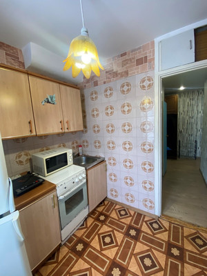 Продам двухкомнатную (2-комн.) квартиру, Спортивная ул, 3, Дубовая Роща п