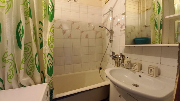 Продам трехкомнатную (3-комн.) квартиру, Политрука Пасечника (Торики тер.) ул, 16А, Санкт-Петербург г