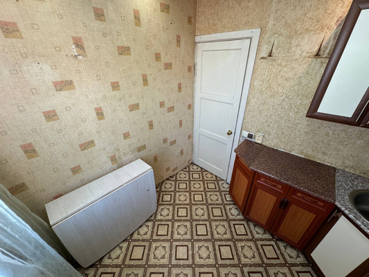 Продам однокомнатную (1-комн.) квартиру, Ленинградская ул, 77к2, Комсомольск-на-Амуре г