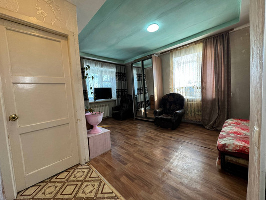 Продам однокомнатную (1-комн.) квартиру, Ленинградская ул, 77к2, Комсомольск-на-Амуре г