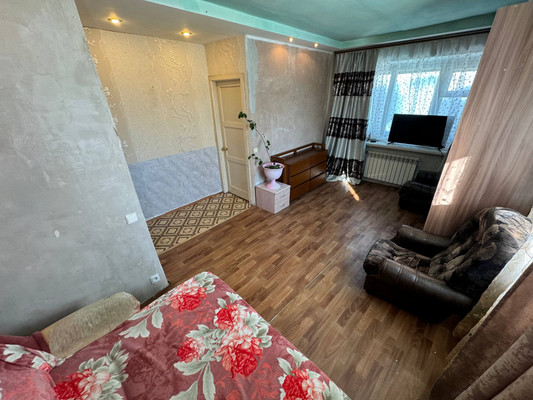 Продам однокомнатную (1-комн.) квартиру, Ленинградская ул, 77к2, Комсомольск-на-Амуре г