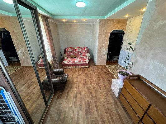 Продам однокомнатную (1-комн.) квартиру, Ленинградская ул, 77к2, Комсомольск-на-Амуре г