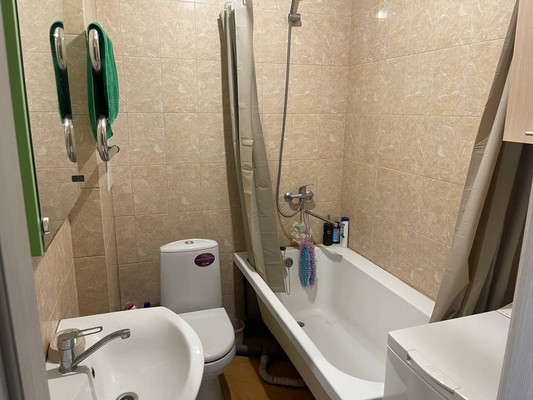 Продам однокомнатную (1-комн.) квартиру, Парковая ул, 32к14, Цемдолина с