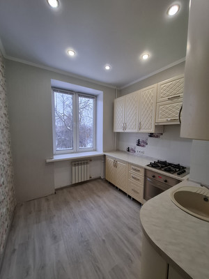 Продам трехкомнатную (3-комн.) квартиру, Горького ул, 14, Октябрьский г