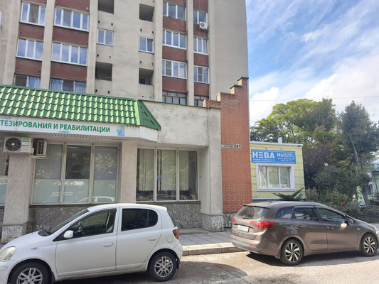 Продам трехкомнатную (3-комн.) квартиру, Козлова ул, 41, Симферополь г