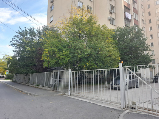 Продам трехкомнатную (3-комн.) квартиру, Козлова ул, 41, Симферополь г