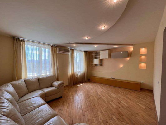 Продам трехкомнатную (3-комн.) квартиру, Козлова ул, 41, Симферополь г