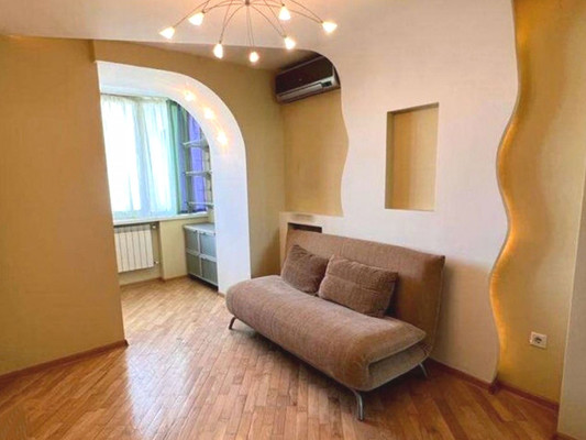 Продам трехкомнатную (3-комн.) квартиру, Козлова ул, 41, Симферополь г