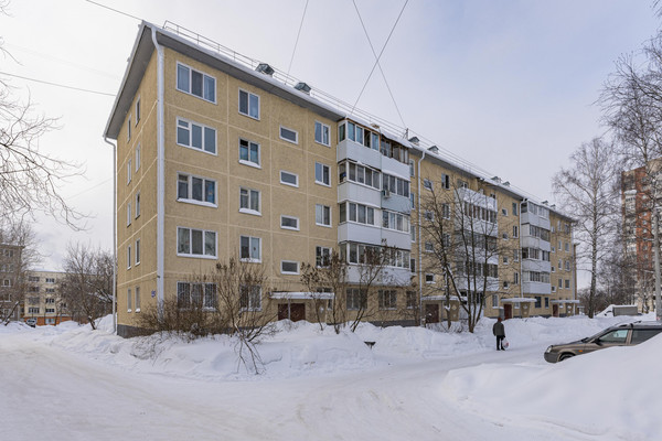 Продам комнату в 3-комн. квартире, Тбилисская ул, 11, Пермь г