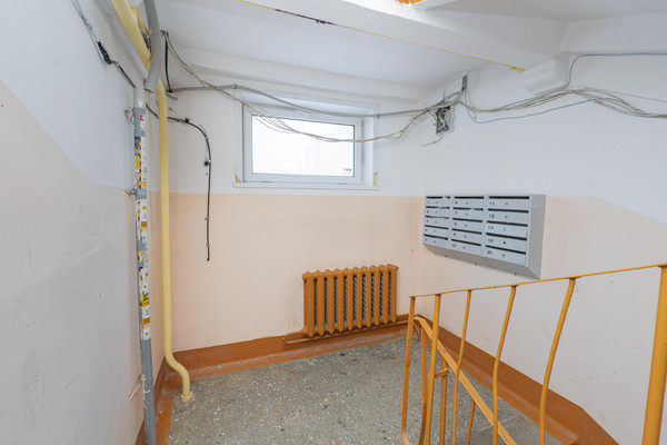 Продам комнату в 3-комн. квартире, Тбилисская ул, 11, Пермь г