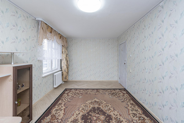 Продам комнату в 3-комн. квартире, Тбилисская ул, 11, Пермь г