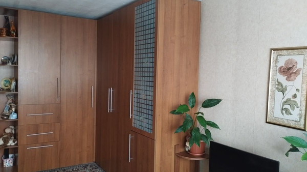 Продам трехкомнатную (3-комн.) квартиру, Декабристов ул, 9, Нижний Новгород г