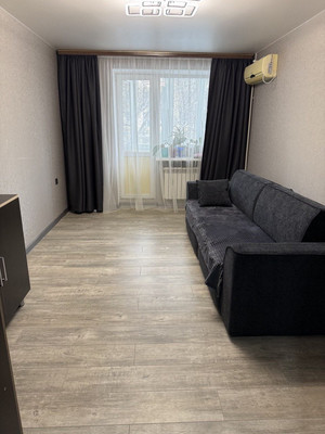 Продам трехкомнатную (3-комн.) квартиру, Киевская ул, 134, Симферополь г