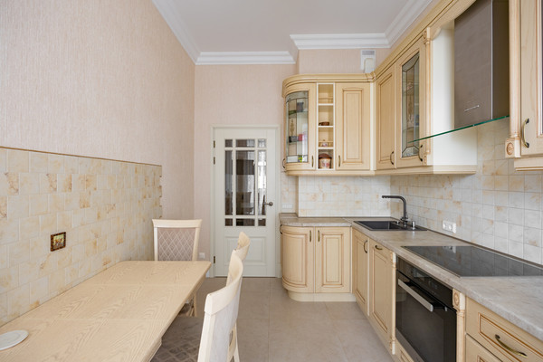 Продам трехкомнатную (3-комн.) квартиру, Киевская ул, 3А, Санкт-Петербург г