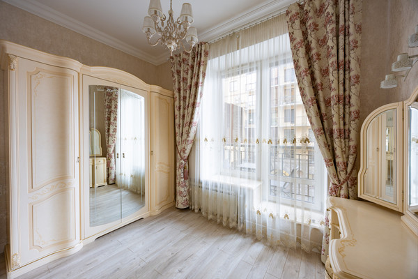 Продам трехкомнатную (3-комн.) квартиру, Киевская ул, 3А, Санкт-Петербург г