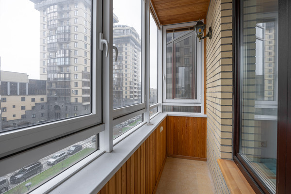 Продам трехкомнатную (3-комн.) квартиру, Киевская ул, 3А, Санкт-Петербург г