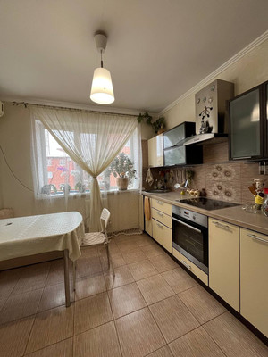 Продам двухкомнатную (2-комн.) квартиру, Агрохимическая ул, 82, Краснодар г