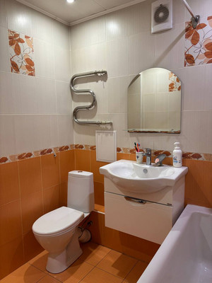 Продам двухкомнатную (2-комн.) квартиру, Агрохимическая ул, 82, Краснодар г