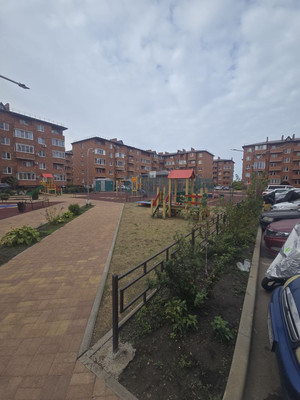 Продам двухкомнатную (2-комн.) квартиру, Бжегокайская ул, 90к1, Новая Адыгея аул