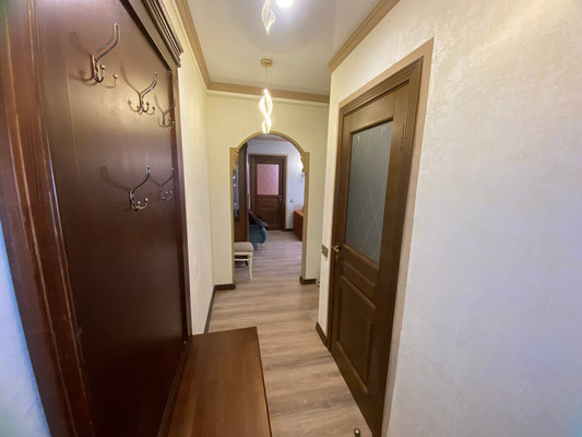 Сдам двухкомнатную (2-комн.) квартиру, Троллейбусная ул, 11, Симферополь г