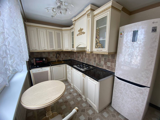 Сдам двухкомнатную (2-комн.) квартиру, Троллейбусная ул, 11, Симферополь г