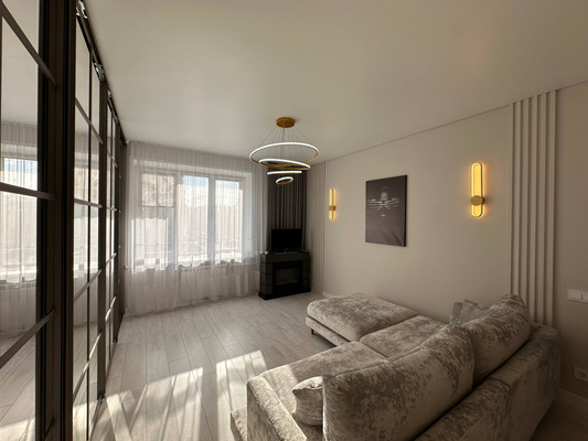 Продам двухкомнатную (2-комн.) квартиру, Ленина ул, 122, Красноярск г