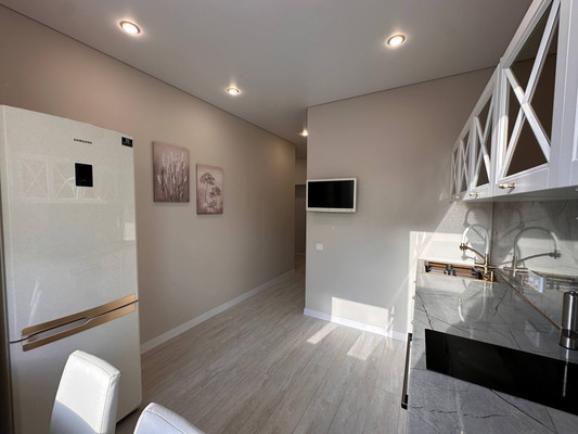 Продам двухкомнатную (2-комн.) квартиру, Ленина ул, 122, Красноярск г