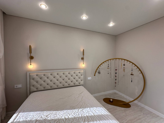 Продам двухкомнатную (2-комн.) квартиру, Ленина ул, 122, Красноярск г