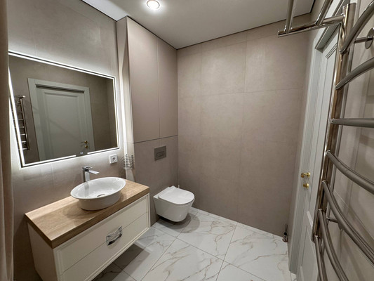 Продам двухкомнатную (2-комн.) квартиру, Ленина ул, 122, Красноярск г