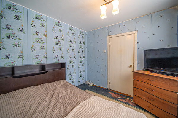 Продам трехкомнатную (3-комн.) квартиру, Академика Курчатова ул, 6, Пермь г