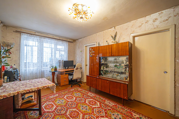 Продам трехкомнатную (3-комн.) квартиру, Академика Курчатова ул, 6, Пермь г