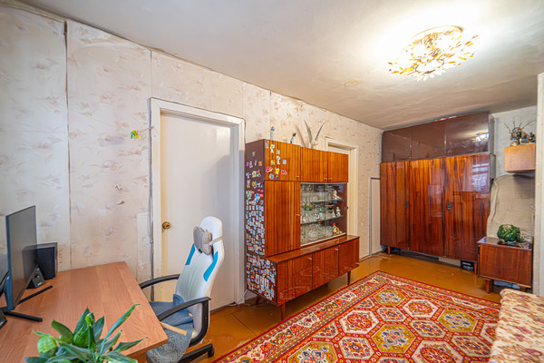 Продам трехкомнатную (3-комн.) квартиру, Академика Курчатова ул, 6, Пермь г