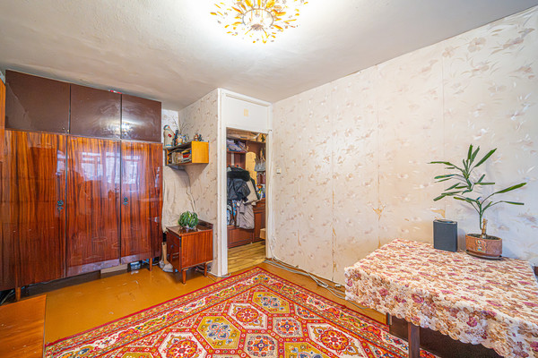 Продам трехкомнатную (3-комн.) квартиру, Академика Курчатова ул, 6, Пермь г