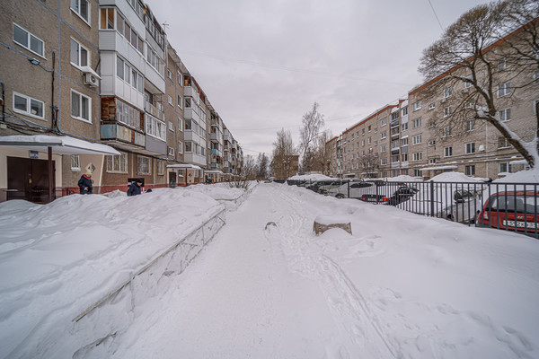 Продам трехкомнатную (3-комн.) квартиру, Академика Курчатова ул, 6, Пермь г