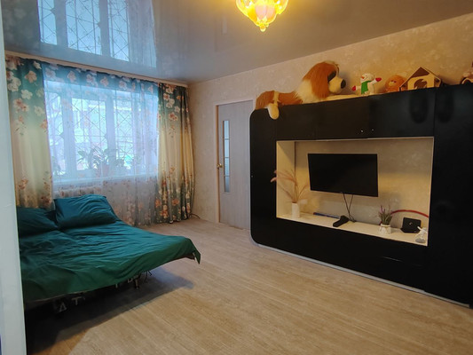 Продам трехкомнатную (3-комн.) квартиру, Коминтерна ул, 55, Нижний Тагил г