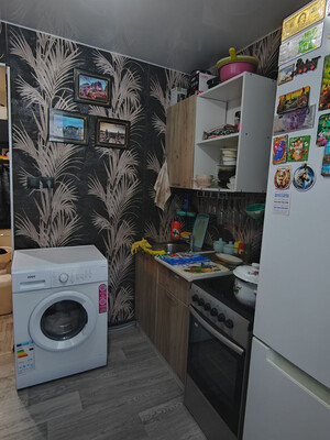 Продам трехкомнатную (3-комн.) квартиру, Коминтерна ул, 55, Нижний Тагил г