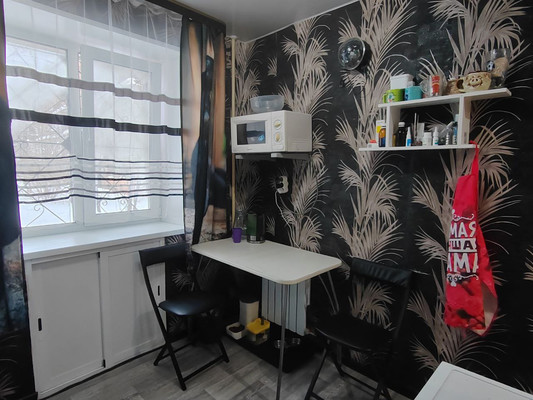 Продам трехкомнатную (3-комн.) квартиру, Коминтерна ул, 55, Нижний Тагил г